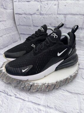 Nike Air Max 270 Women's Size 10 Running Shoes Black/White Sneakers